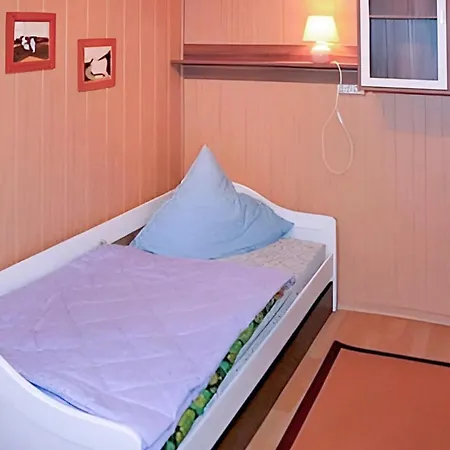 Holiday home 2 Bedroom Cozy In Rheinsberg Ot Warenthi *