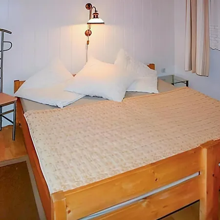 2 Bedroom Cozy In Rheinsberg Ot Warenthi *