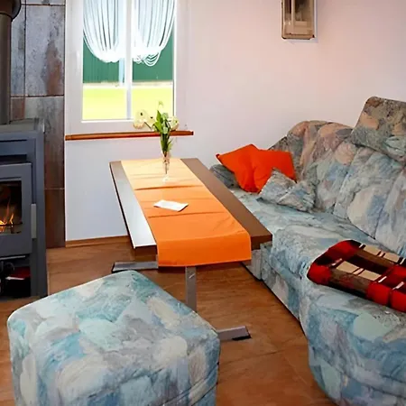 2 Bedroom Cozy In Rheinsberg Ot Warenthi Holiday home *